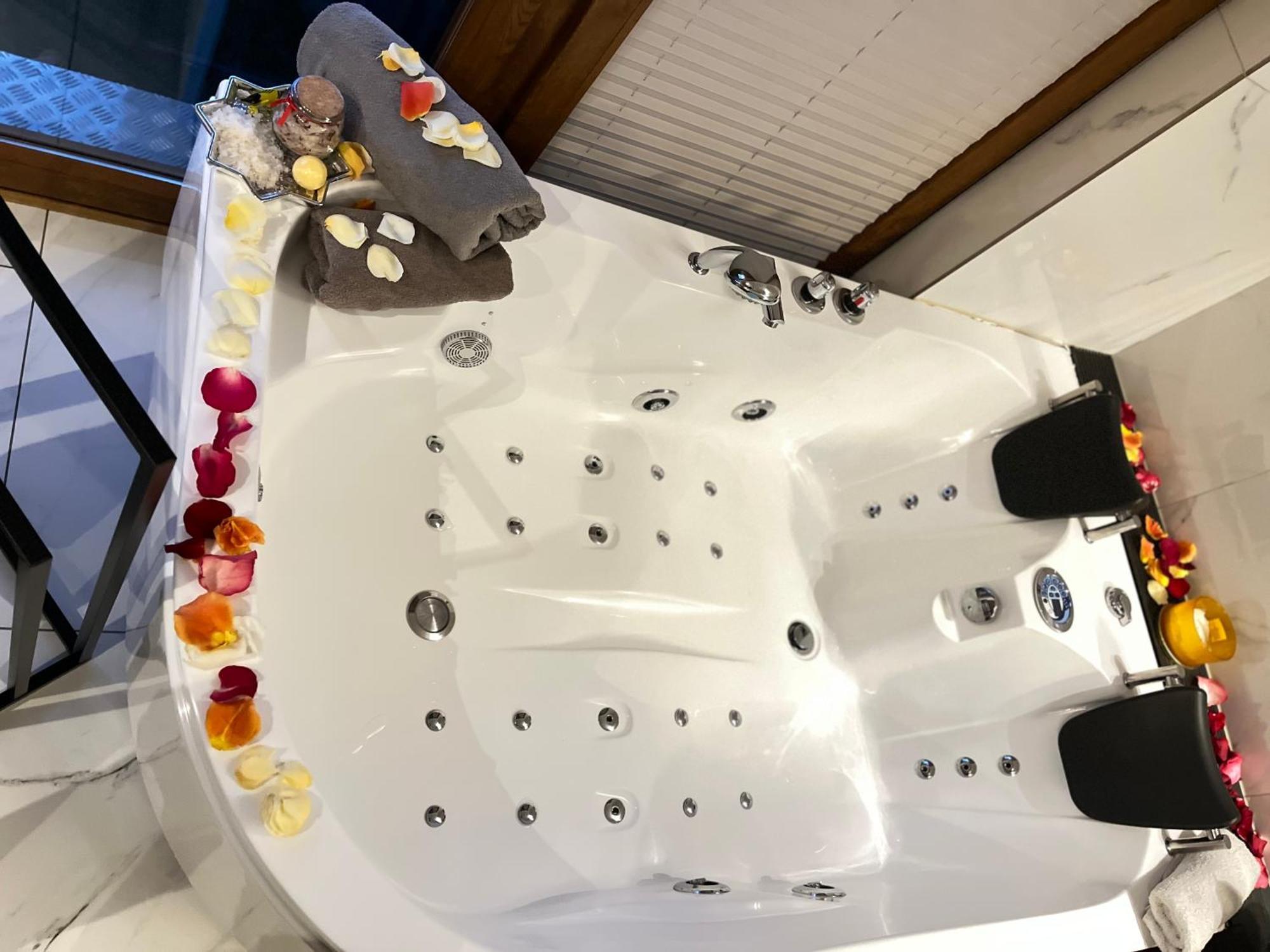Jacuzzi Rakowicka Top Apartments Krakau Exterior foto